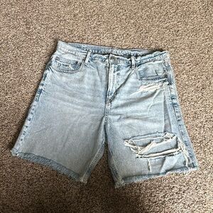 NWOT!! American Eagle jean shorts.